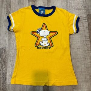 Peanuts Snoopy Tee T-Shirt Boys Size S Schulz Yellow Navy Blue